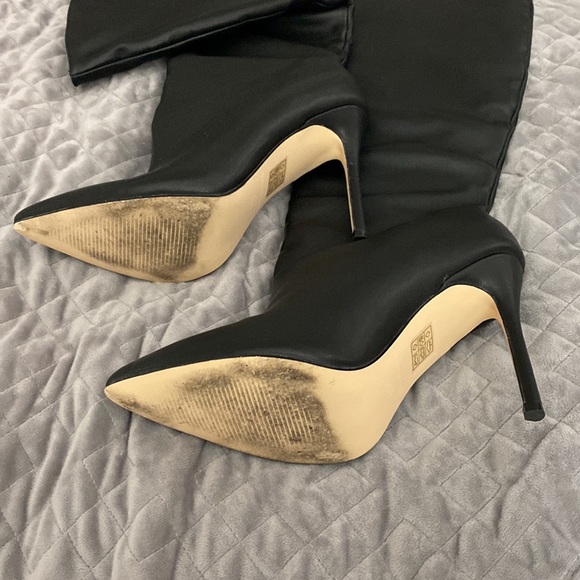 Black Mid-Calf boots! - Picture 2 of 7